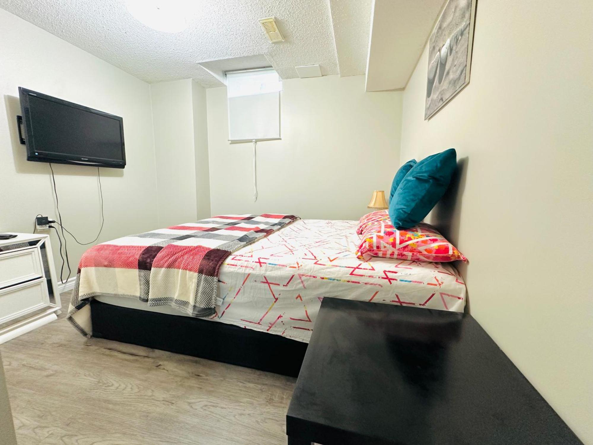 Luxury Homestay In Mississauga Near Square One Mall & Pearson Airport Exterior foto